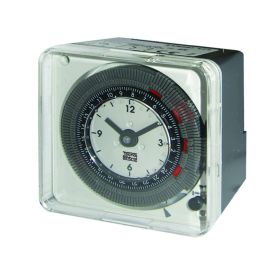 LOGIC 171 Interruttore orario meccanico giornaliero